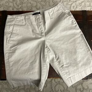 Ann Taylor Khaki Bermuda Shorts Size 4  11" inseam